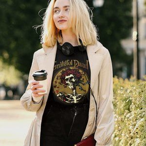 Grateful Dead Skull & Roses Classic T-Shirt